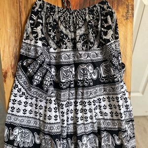 Bohemian style skirt with pockets
